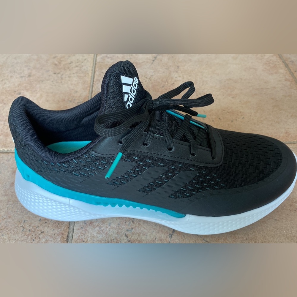 Adidas women’s spikeless golf shoes